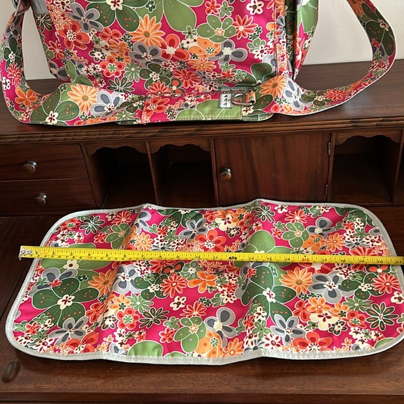 Beautiful diaper bag, floral medley design - Picture 13 of 14